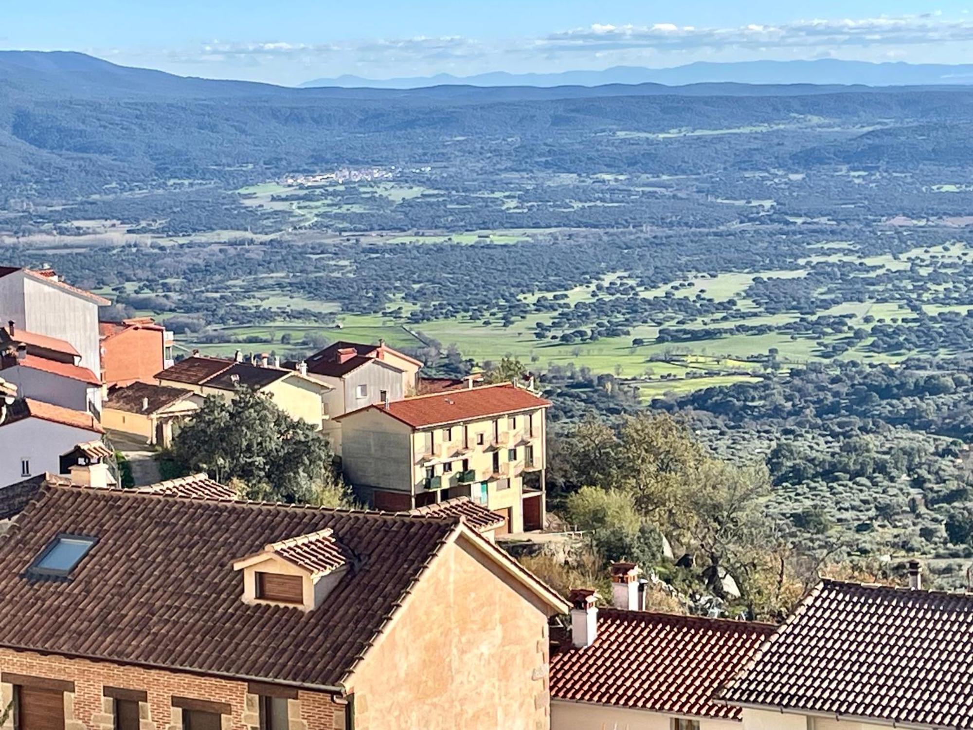 Espejo Del Tietar Villa Pedro Bernardo Eksteriør billede